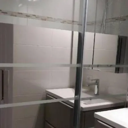 Lejlighed Pres De La Et Piscine